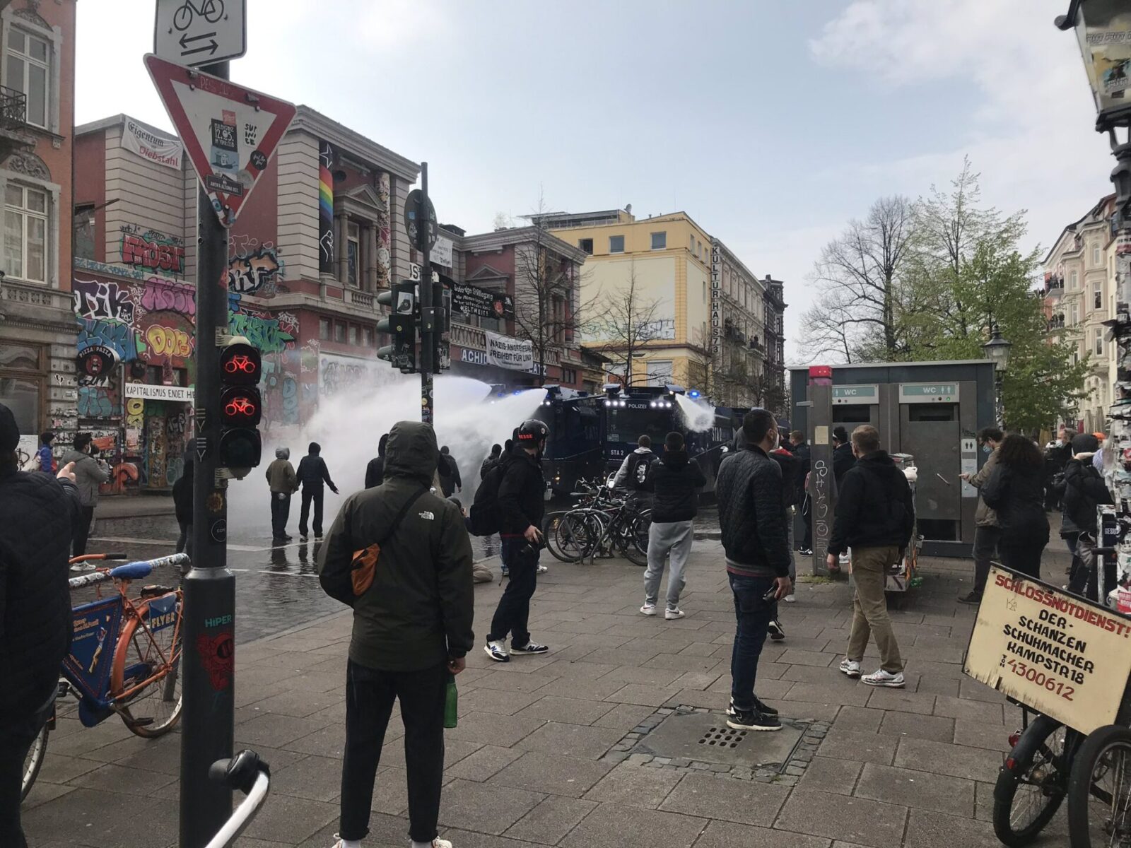 1Mai HH2021 Wasserwerfer