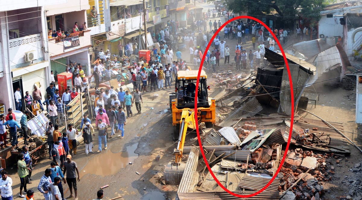 Madhya Pradesh: Shopkeepers vow to turn terrorists, Naxals after Khargone administration demolishes shops 